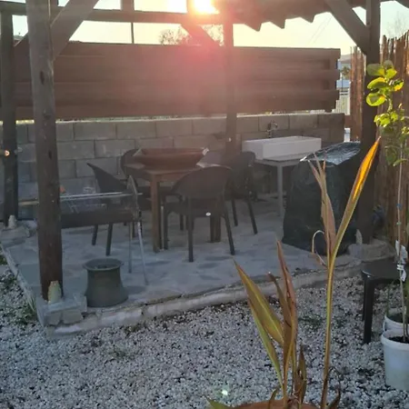 The River House Κάτω Πύργος
