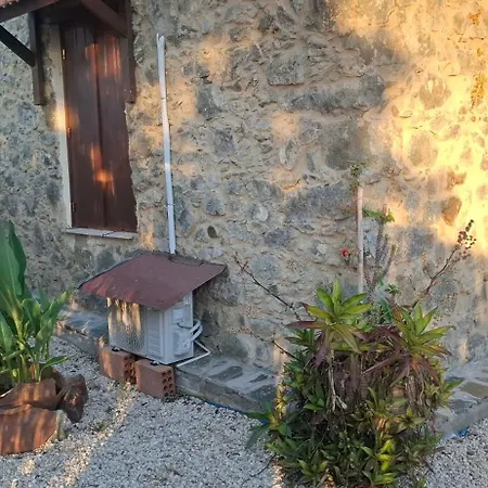 The River House Kato Pyrgos