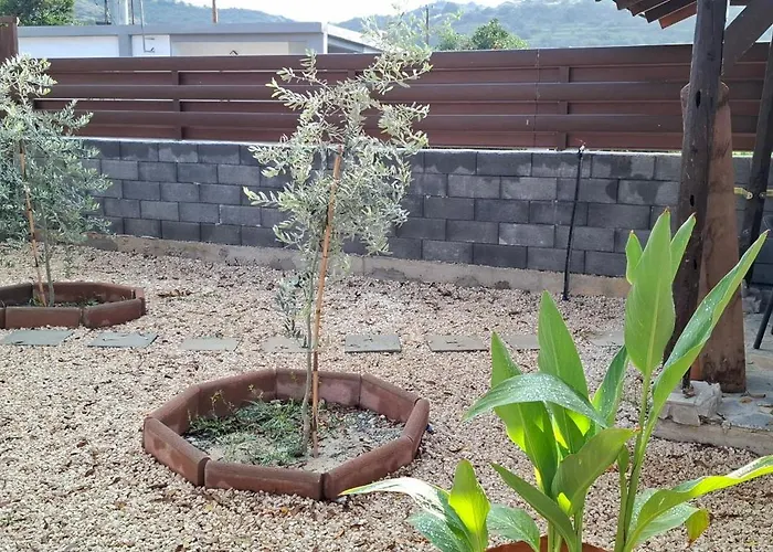 펜션 The River House 카토 피르고스